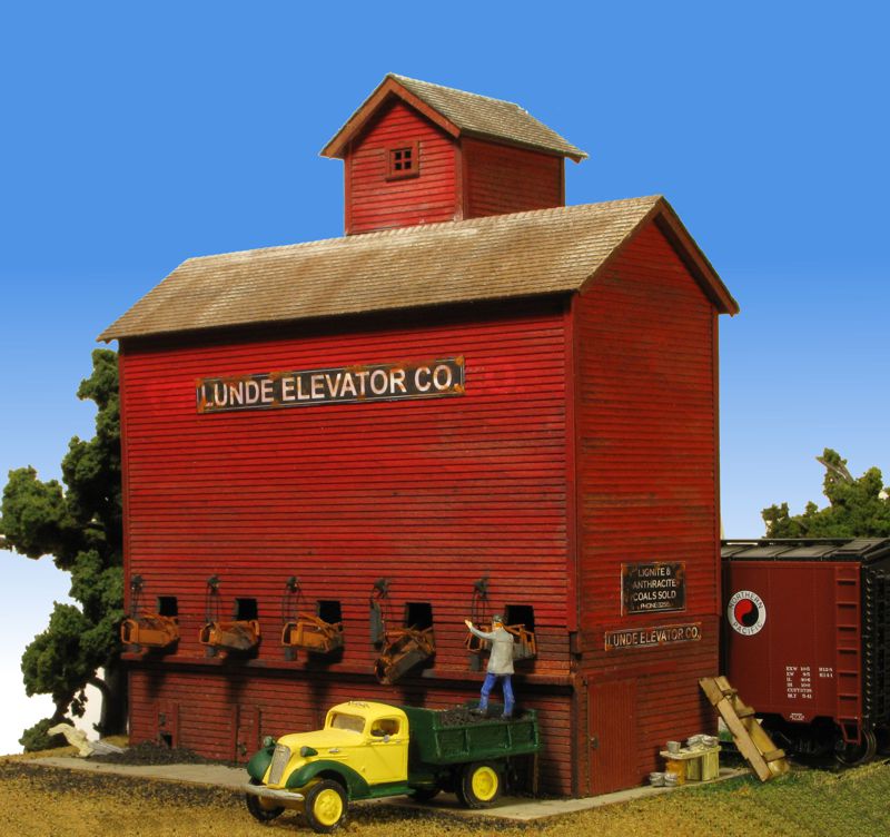 Lunde Coal Elevator, Langdon ND - HO